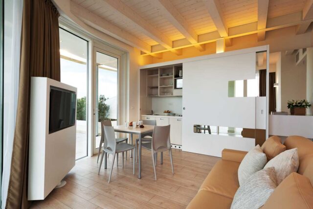 Contract alberghiero: un residence elegante e confortevole con vista mare
