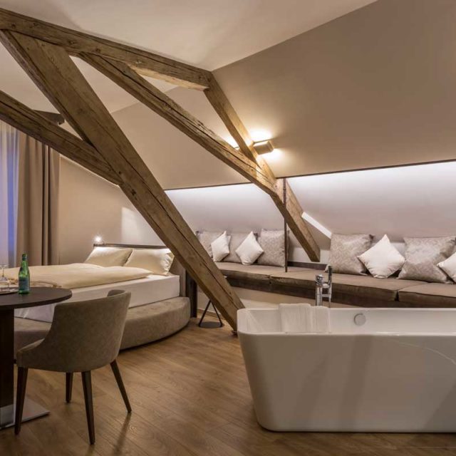 https://www.gruppo5.it/wp-content/uploads/2020/02/5-restyling-hotel-germany-640x640.jpg