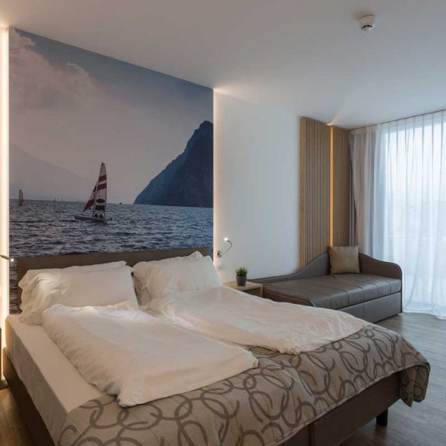 https://www.gruppo5.it/wp-content/uploads/2020/06/2-mobili-per-alberghi-640x640.jpg