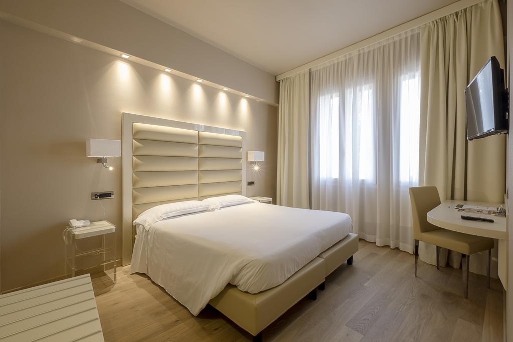 8--rinnovo-arredo-hotel-elegante