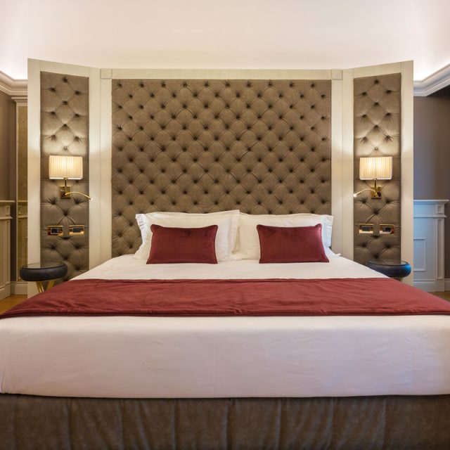 https://www.gruppo5.it/wp-content/uploads/2020/07/11-arredamento-camera-classico-contemporaneo-640x640.jpg