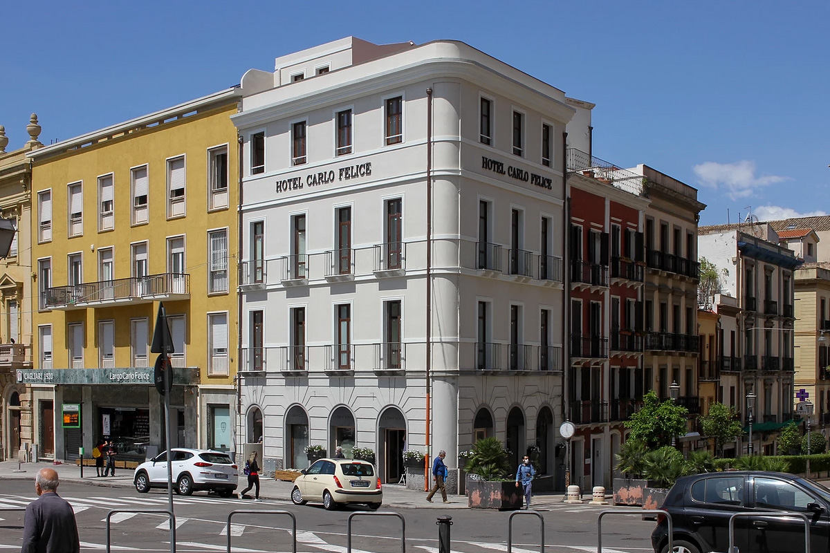 restyling-facciata-hotel-carlo-felice-cagliari