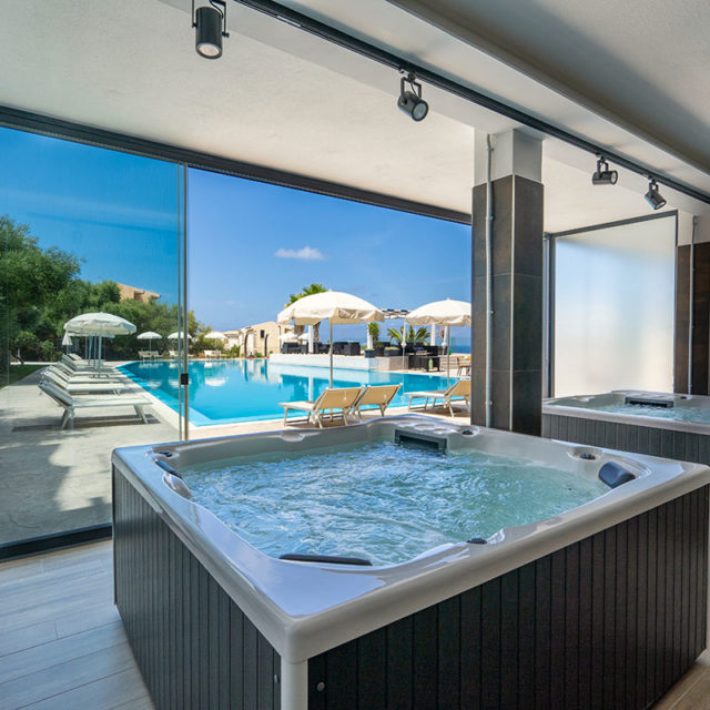 https://www.gruppo5.it/wp-content/uploads/2022/10/8-wellness-area-swimming-pool-furniture-640x640.jpg