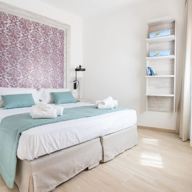 https://www.gruppo5.it/wp-content/uploads/2022/10/arredo-contract-suite-red-sun-resort-5-640x640.jpg