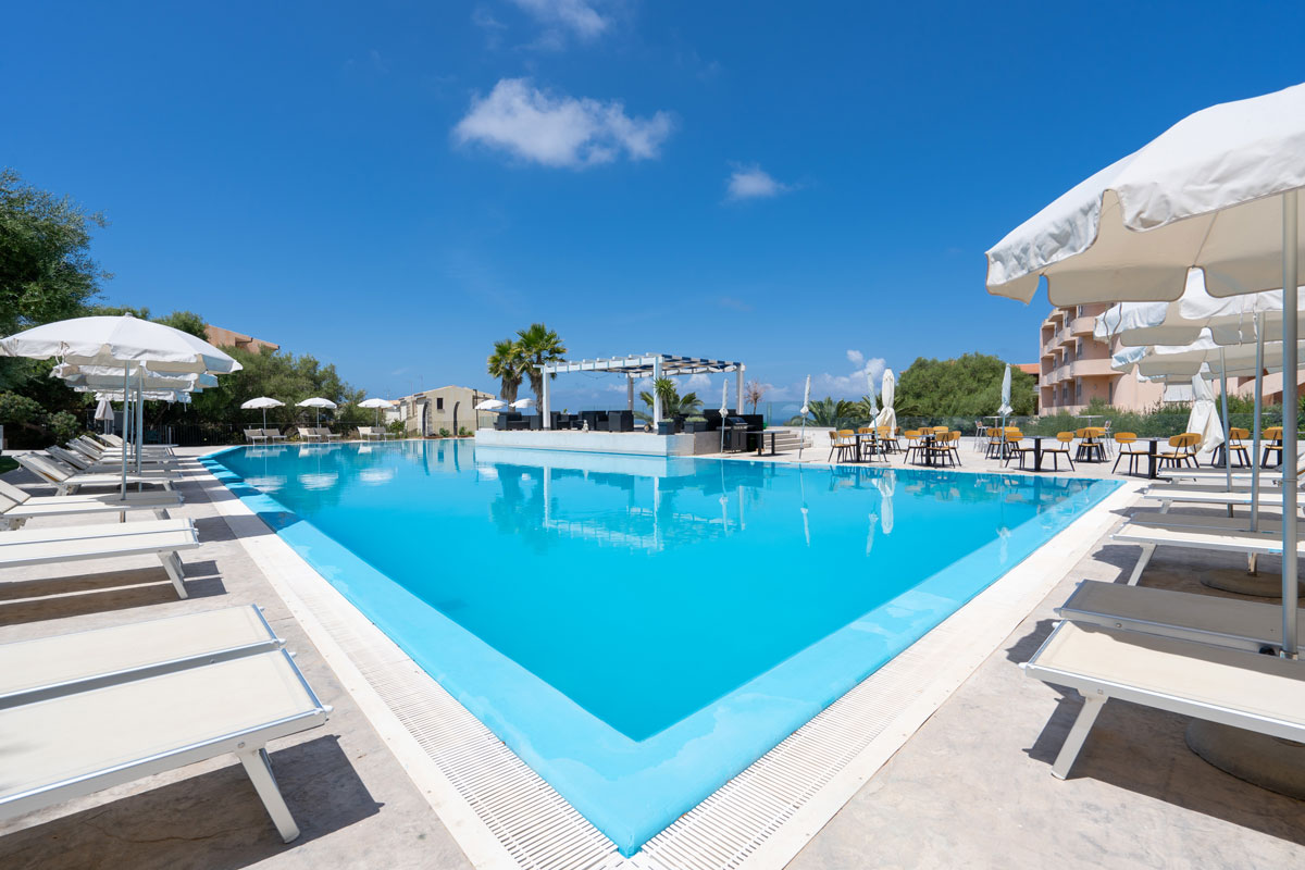 hotel-horizon-piscina