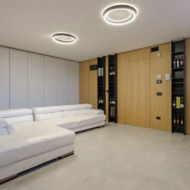 https://www.gruppo5.it/wp-content/uploads/2025/01/3-arredamento-taverna-moderna-design-640x640.jpg