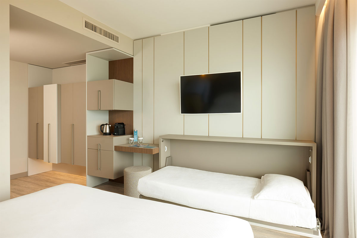 9-arredamento-hotel-raffinato-jesolo-legno-cannettato