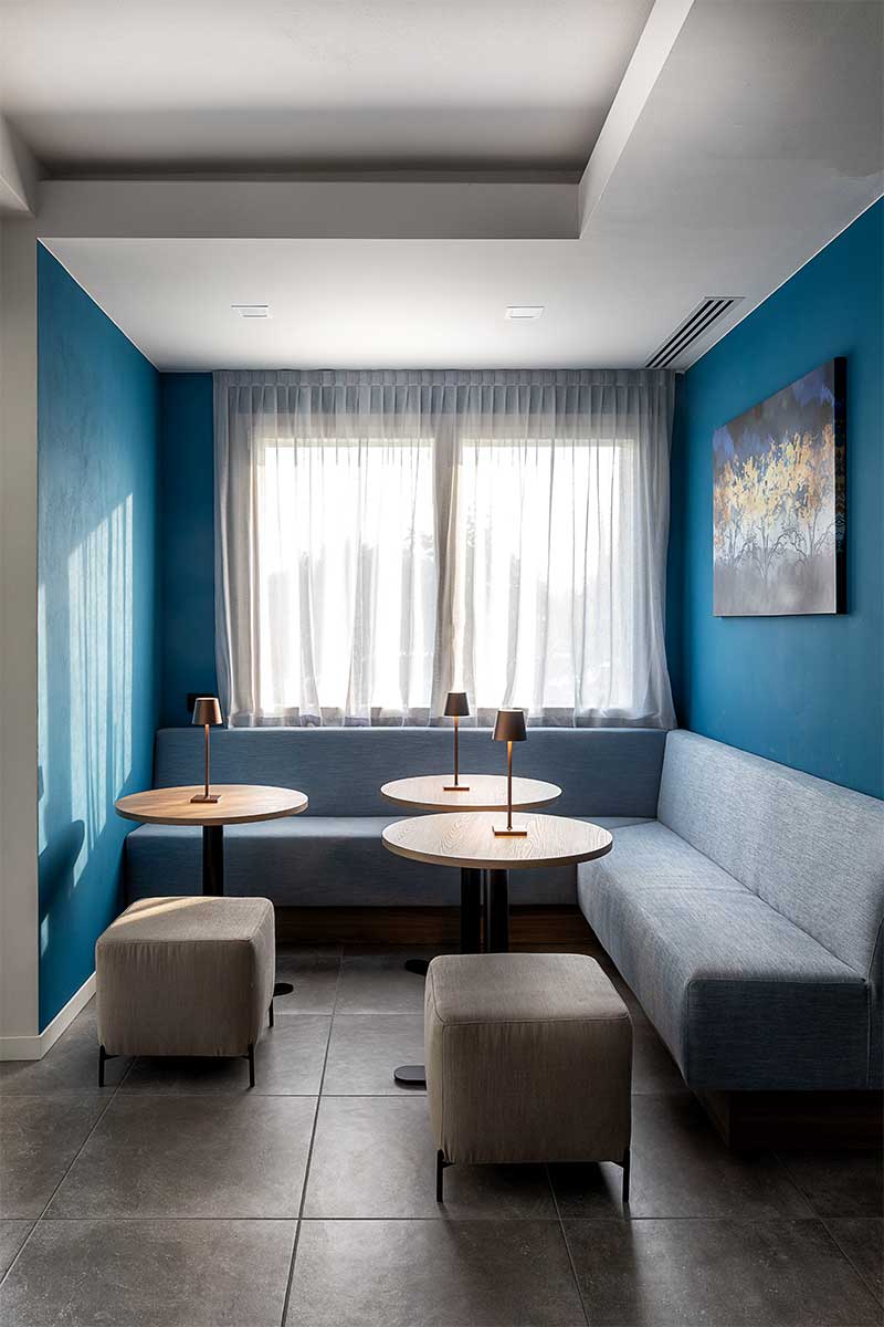 9-arredo-elegante-moderno-hall-boutique-hotel 9-arredo-elegante-moderno-hall-boutique-hotel