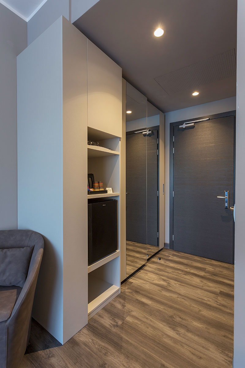 arredo-hotel-camere-moderne-lazise-2 arredo-hotel-camere-moderne-lazise-2