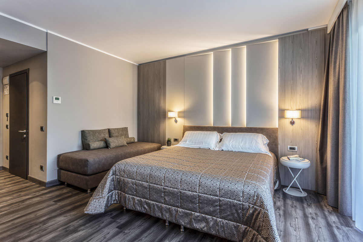 arredo-hotel-camere-moderne-lazise-8 arredo-hotel-camere-moderne-lazise-8