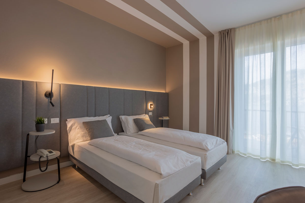 arredo-moderno-funzionale-hotel-mare-9