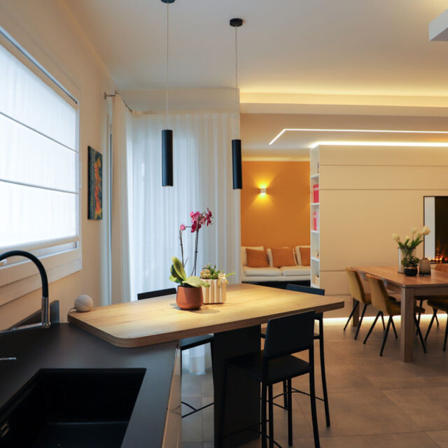 https://www.gruppo5.it/wp-content/uploads/2025/05/progetto-casa-moderna-zona-living-parete-divisoria-tv-15-640x640.jpg