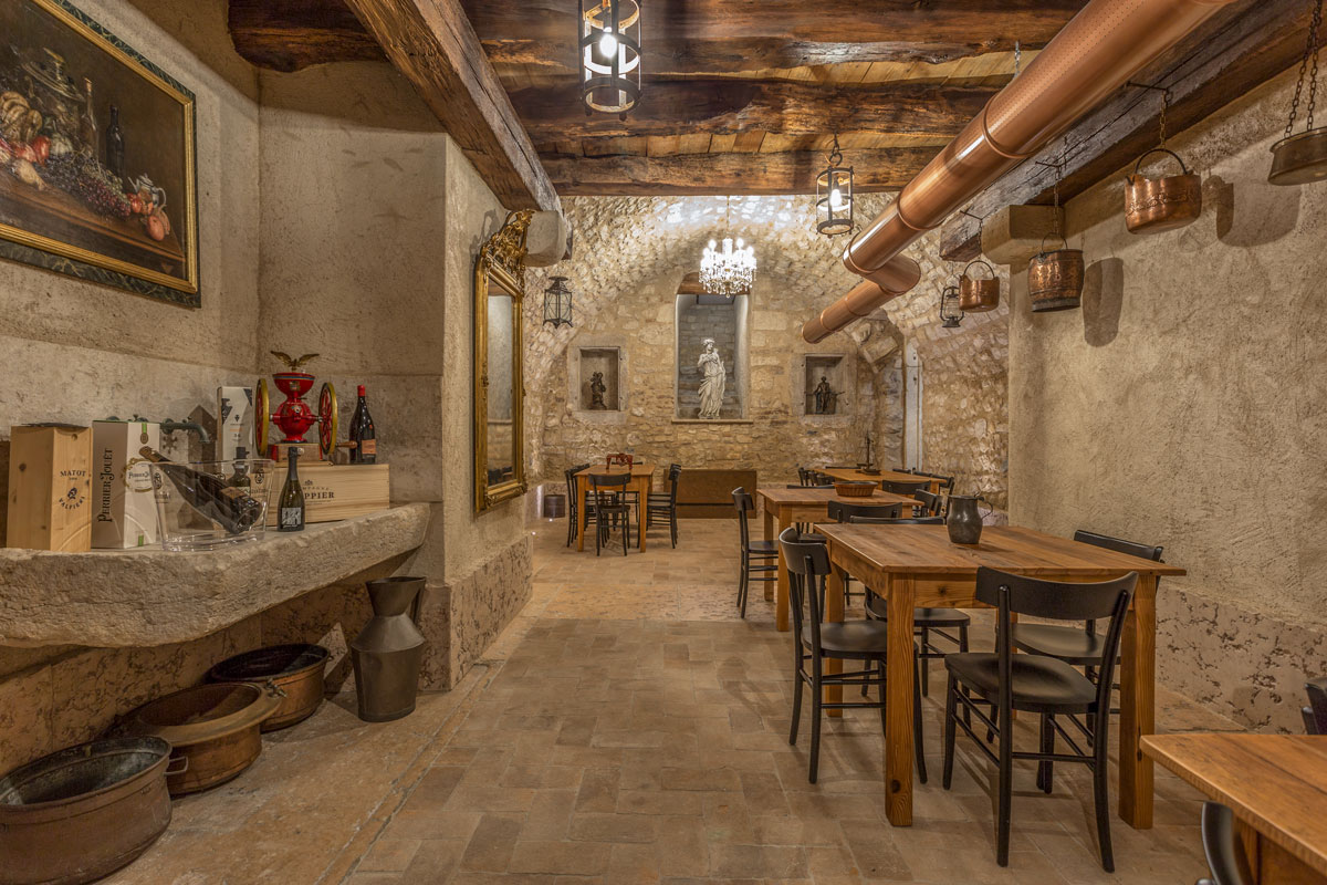 4-arredo-rustico-moderno-sala-degustazione 4-arredo-rustico-moderno-sala-degustazione