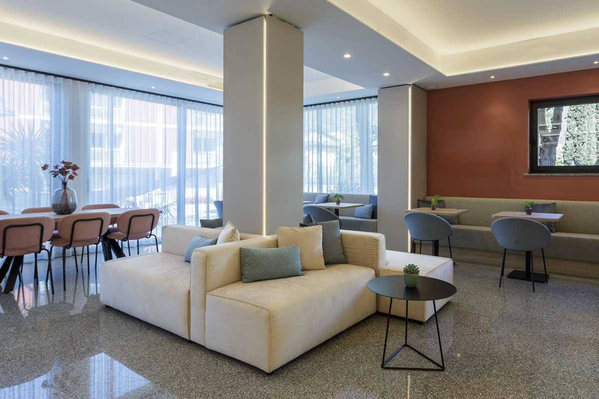 arredo-reception-hotel-moderno-su-misura-25 arredo-reception-hotel-moderno-su-misura-25
