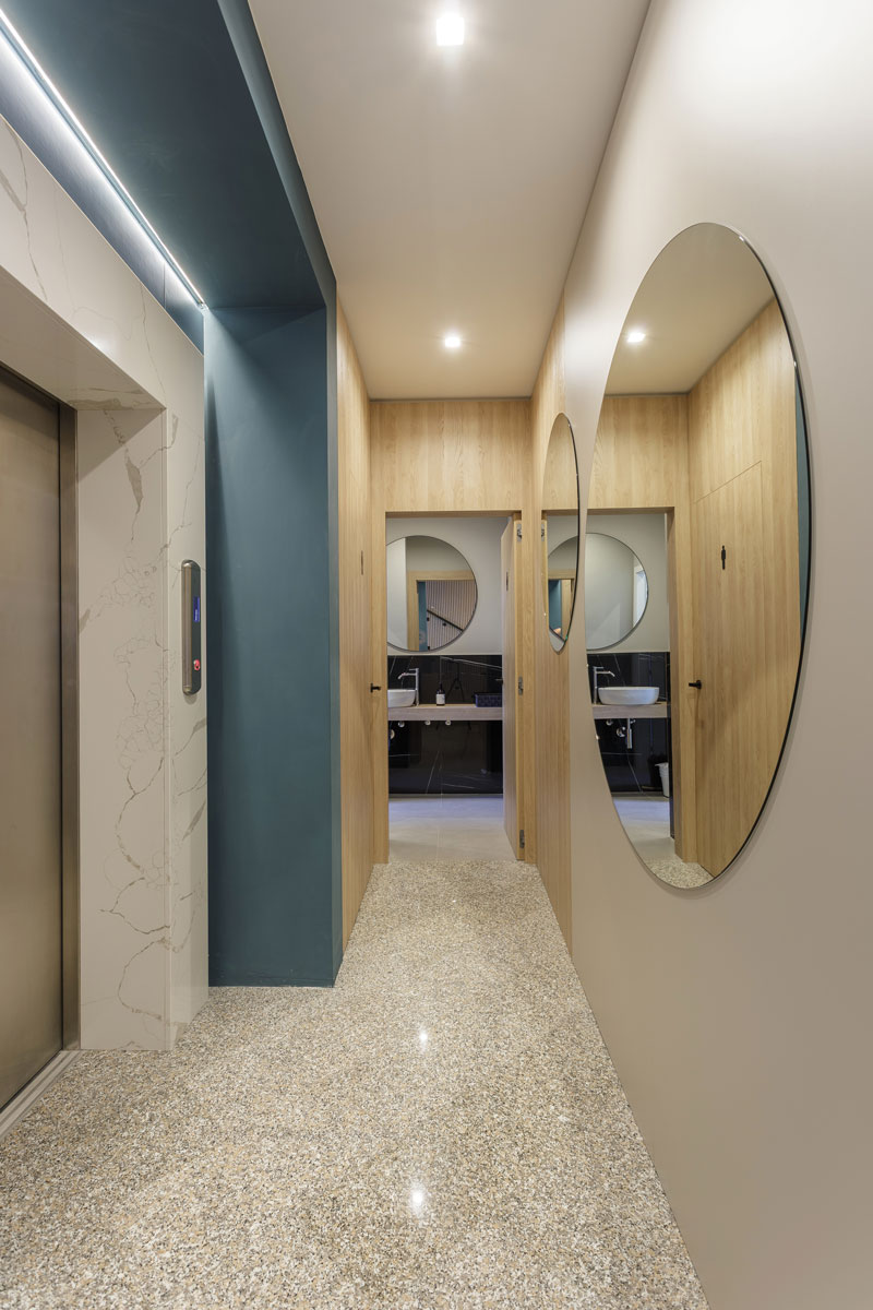 arredo-reception-hotel-moderno-su-misura-8 arredo-reception-hotel-moderno-su-misura-8