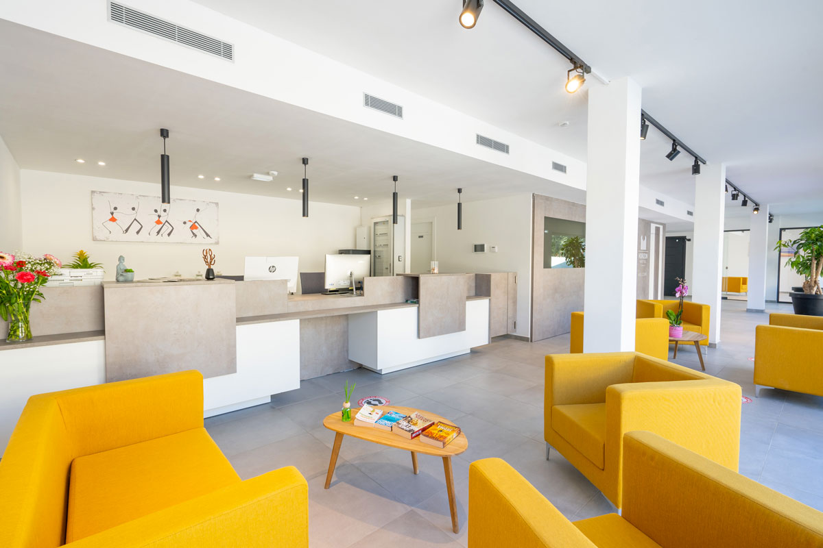 arredamenti-reception-moderni-personalizzati-3 arredamenti-reception-moderni-personalizzati-3