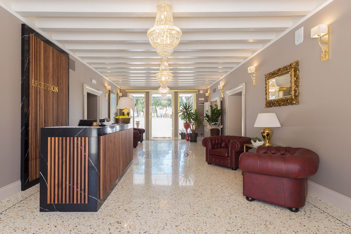 arredo-reception-hotel-di-lusso-verona-15 arredo-reception-hotel-di-lusso-verona-15