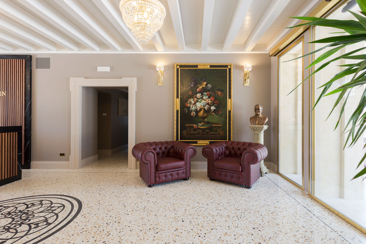 arredo-reception-hotel-di-lusso-verona-19 arredo-reception-hotel-di-lusso-verona-19