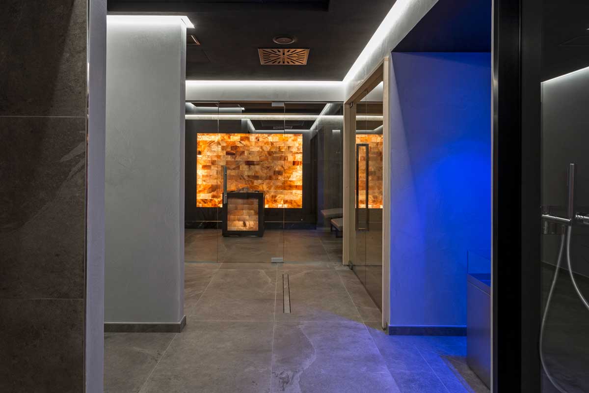 https://www.gruppo5.it/wp-content/uploads/2025/07/arredo-spa-wellness-lusso-verona-14.jpg