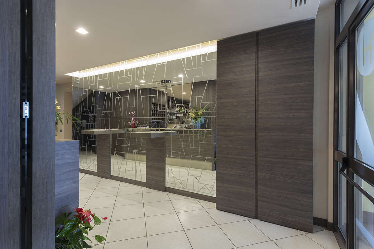 reception-moderna-legno-2 reception-moderna-legno-2