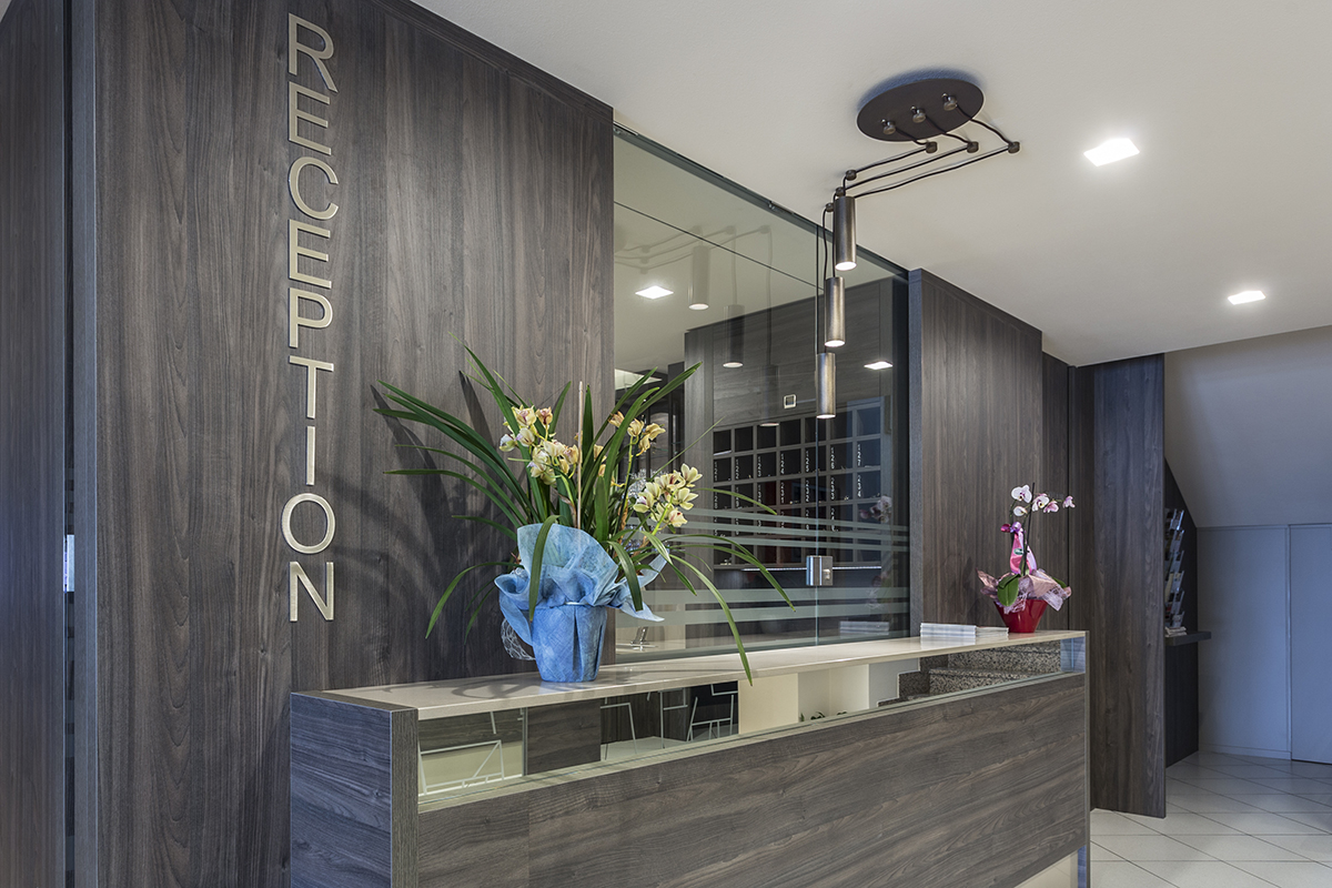 reception-moderna-legno-5 reception-moderna-legno-5