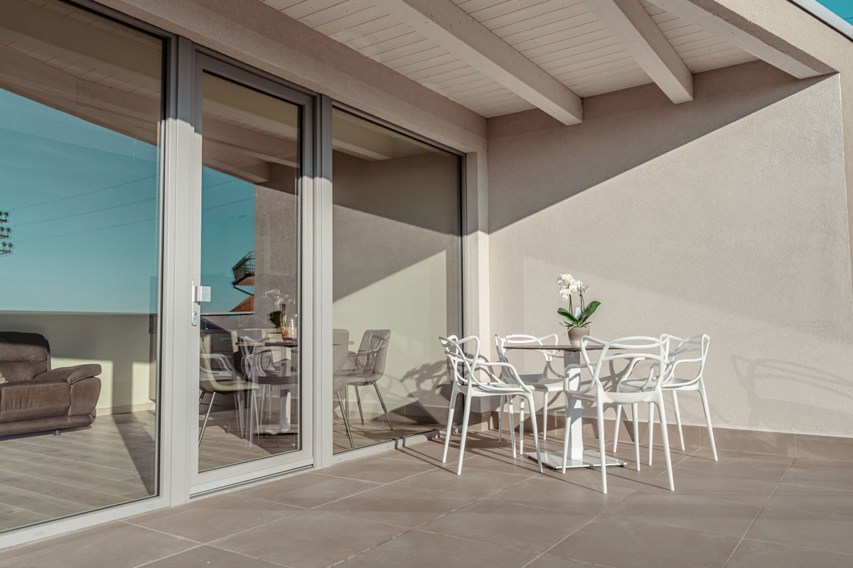 arredamento-residence-moderno-bardolino-1 arredamento-residence-moderno-bardolino-1