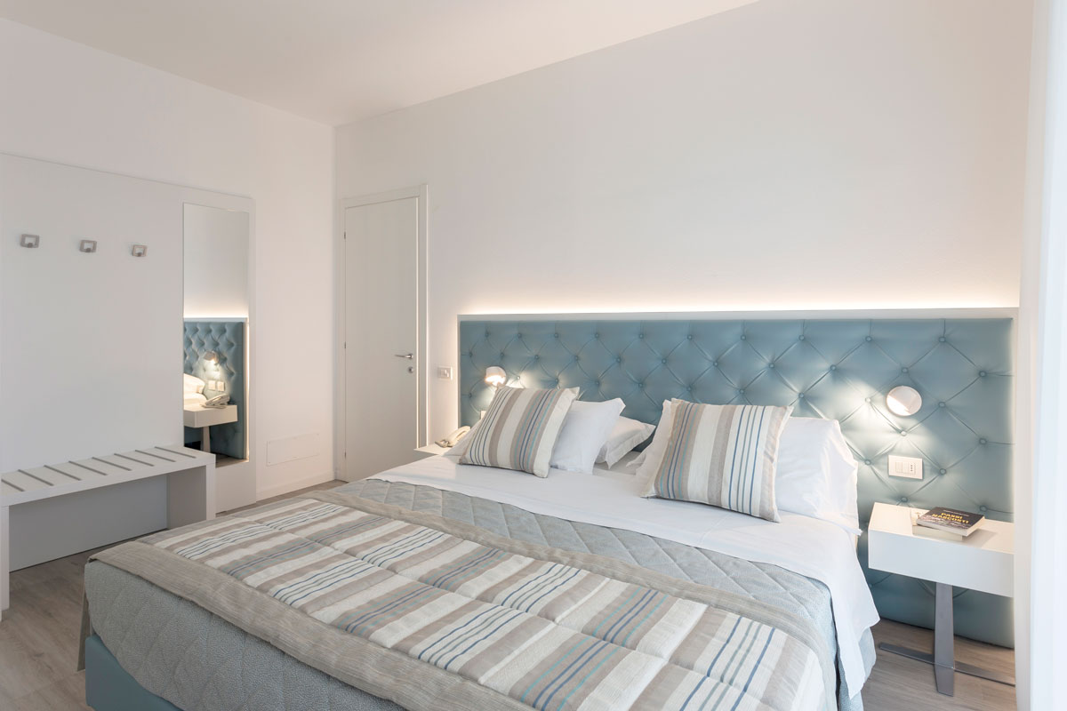 cucina-a-scomparsa-aparthotel-design-moderno-4