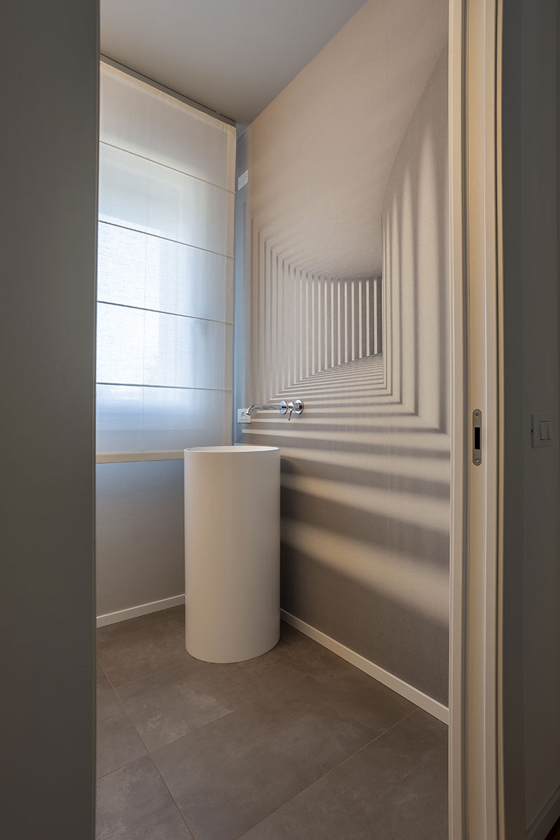 https://www.gruppo5.it/wp-content/uploads/2025/12/arredo-bagno-design-minimal-2.jpg