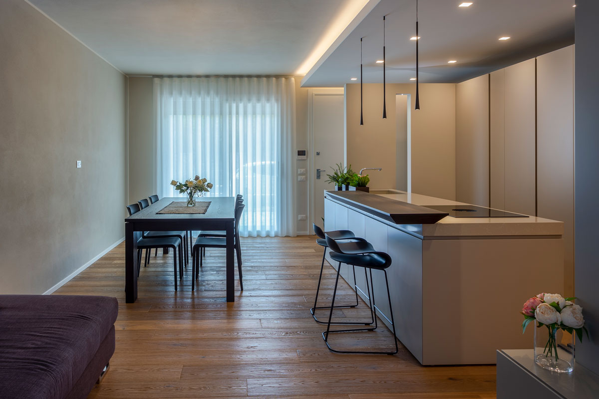https://www.gruppo5.it/wp-content/uploads/2025/12/arredo-casa-moderna-cucina-a-scomparsa-8.jpg