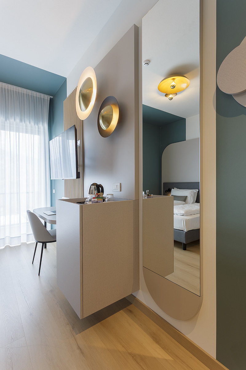 arredamenti-camere-su-misura-hotel-garni-selene-malcesine-11