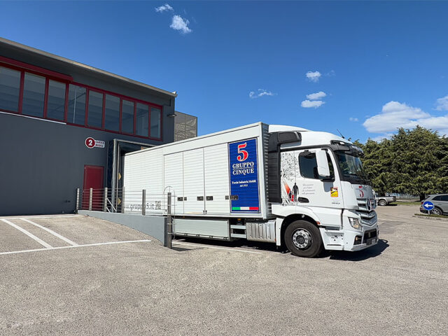 logistica-trasporto-montaggio-gruppo5 https://www.gruppo5.it/wp-content/uploads/2026/04/logistica-trasporto-montaggio-gruppo5-640x480.jpg