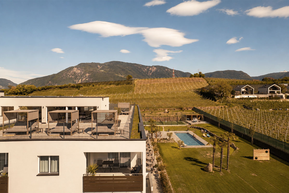 arredamento-esterni-hotel-cornelian-eppan-alto-adige-2 https://www.gruppo5.it/wp-content/uploads/2026/06/arredamento-esterni-hotel-cornelian-eppan-alto-adige-2.jpg