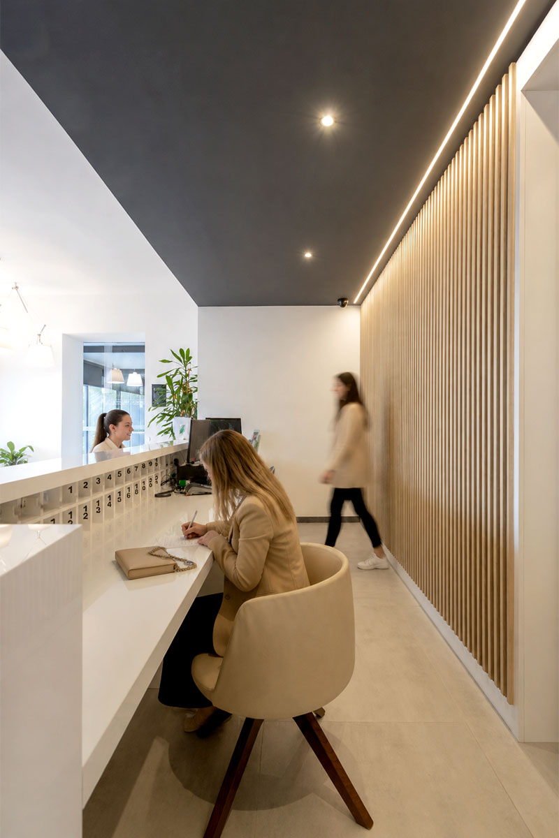arredamento-reception-hotel-garni-selene-malcesine-1