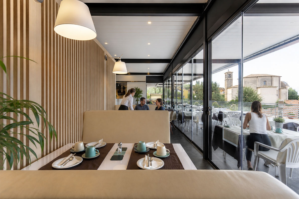 arredamento-sala-colazione-hotel-garni-selene-malcesine-8