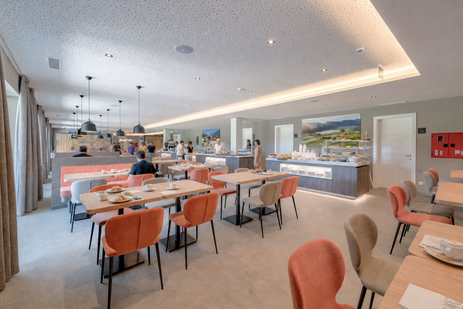 arredamento-su-misura-sala-colazione-hotel-cornelian-eppan-alto-adige-6 https://www.gruppo5.it/wp-content/uploads/2026/06/arredamento-su-misura-sala-colazione-hotel-cornelian-eppan-alto-adige-6-1.jpg
