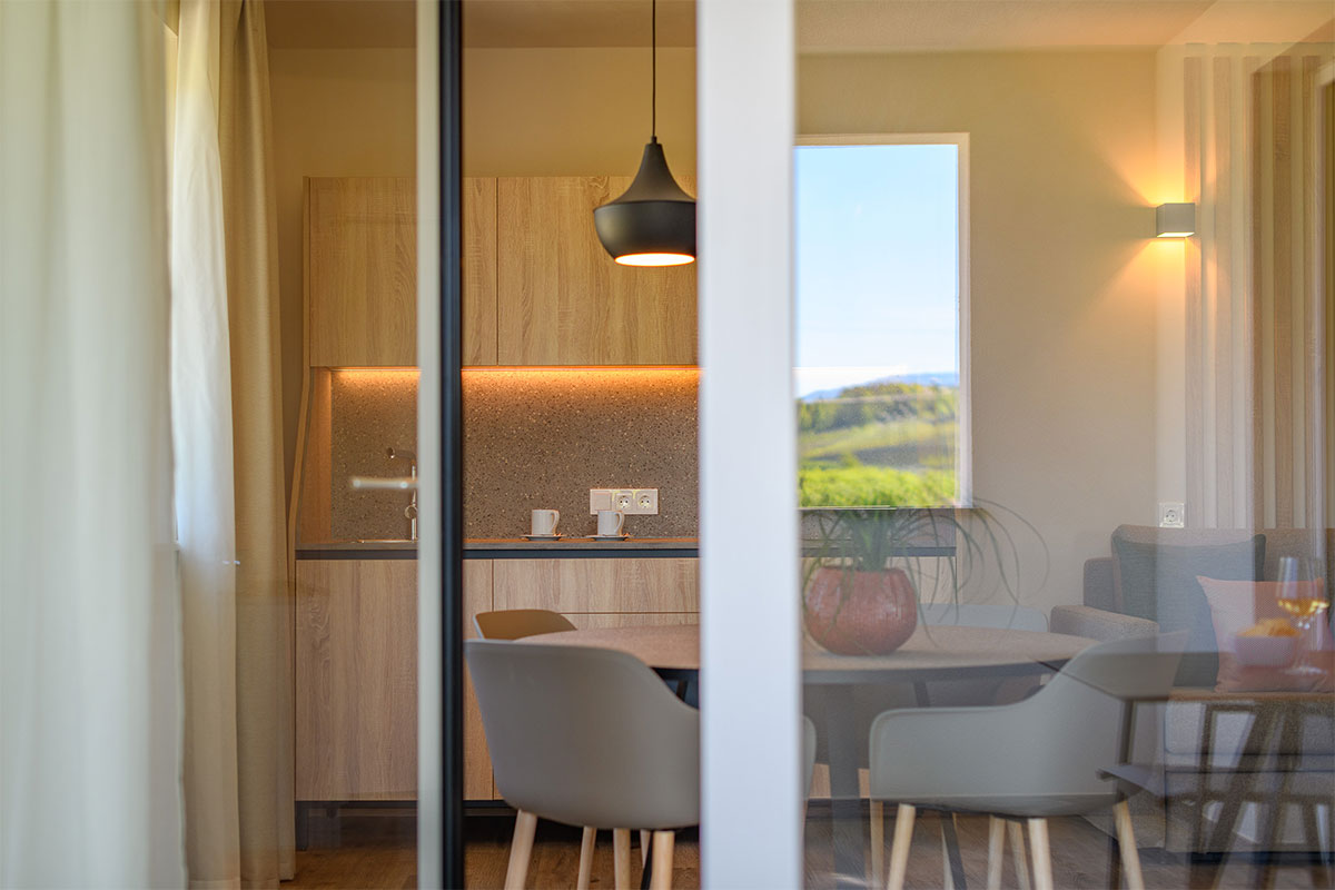 arredamento-su-misura-suite-hotel-cornelian-appiano-alto-adige-4 https://www.gruppo5.it/wp-content/uploads/2026/06/arredamento-su-misura-suite-hotel-cornelian-appiano-alto-adige-4.jpg