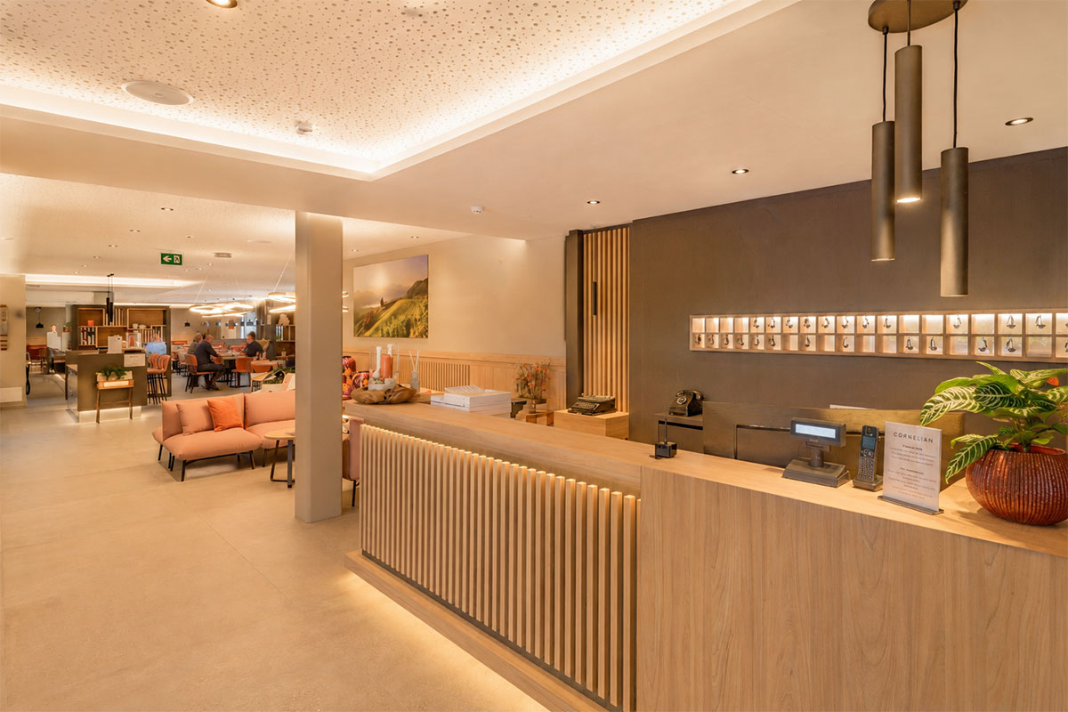 arredo-su-misura-reception-hotel-cornelian-eppan-alto-adige-3 https://www.gruppo5.it/wp-content/uploads/2026/06/arredo-su-misura-reception-hotel-cornelian-eppan-alto-adige-3.jpg