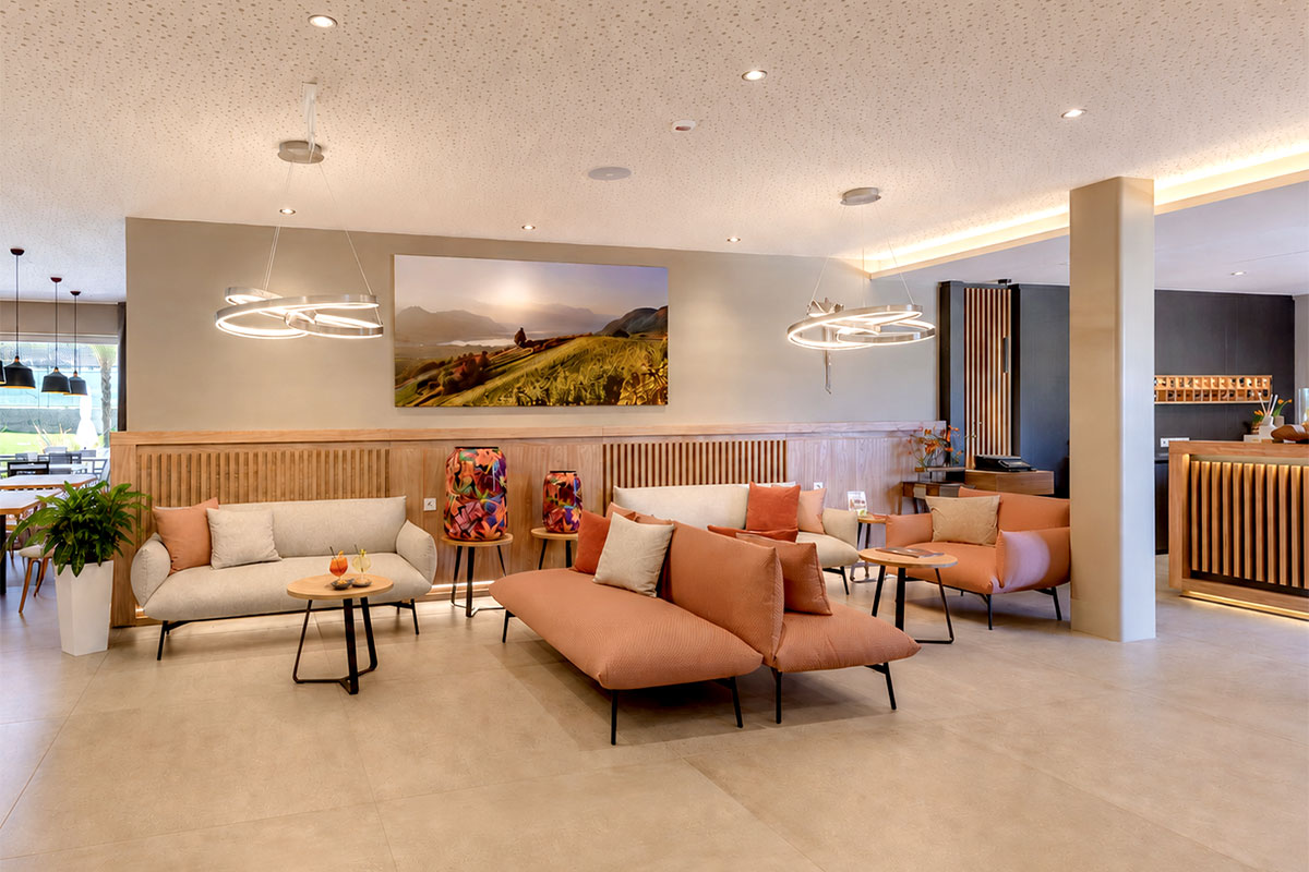 arredo-su-misura-reception-hotel-cornelian-eppan-alto-adige-6 https://www.gruppo5.it/wp-content/uploads/2026/06/arredo-su-misura-reception-hotel-cornelian-eppan-alto-adige-6.jpg