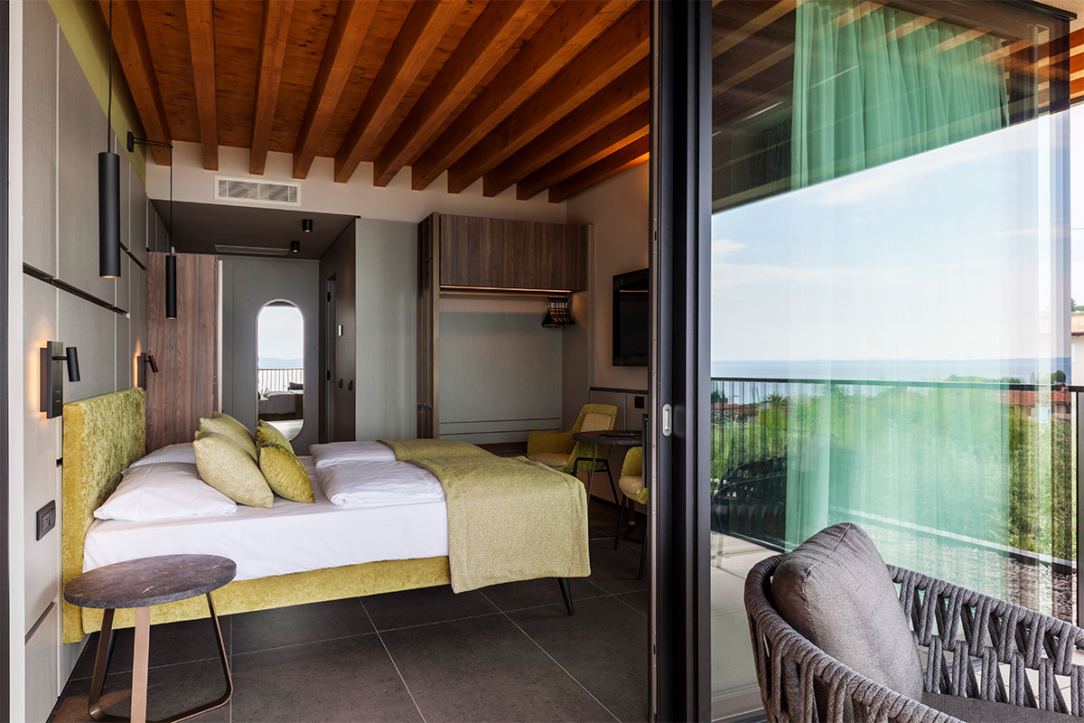 arredi-contemporanei-su-misura-gruppo5-villa-olivo-resort-bardolino-27