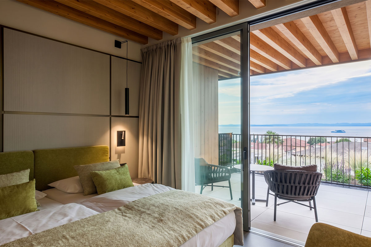 arredi-contemporanei-su-misura-gruppo5-villa-olivo-resort-bardolino-28