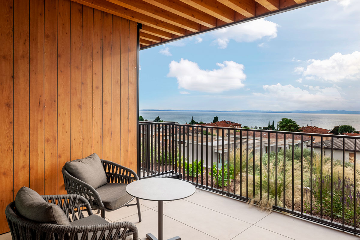 arredi-contemporanei-su-misura-gruppo5-villa-olivo-resort-bardolino-32